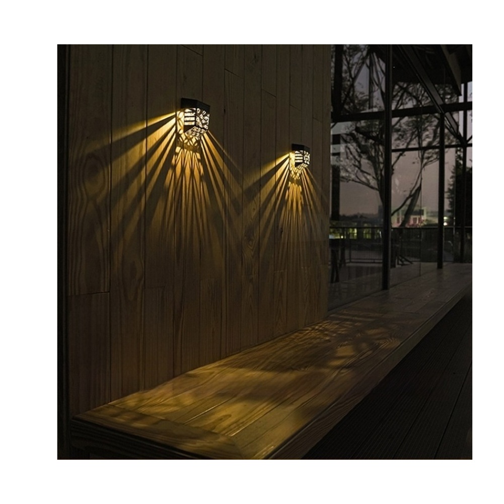 Lampada Solare a LED per Recin - Outdoor Lighting For Fence recensione e prezzo